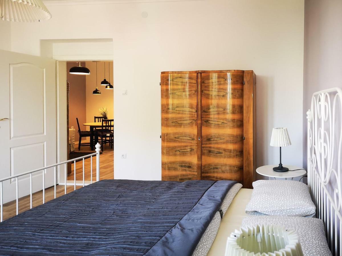 Filinhome Stefanovica Suite 8 Нови Сад Екстериор снимка