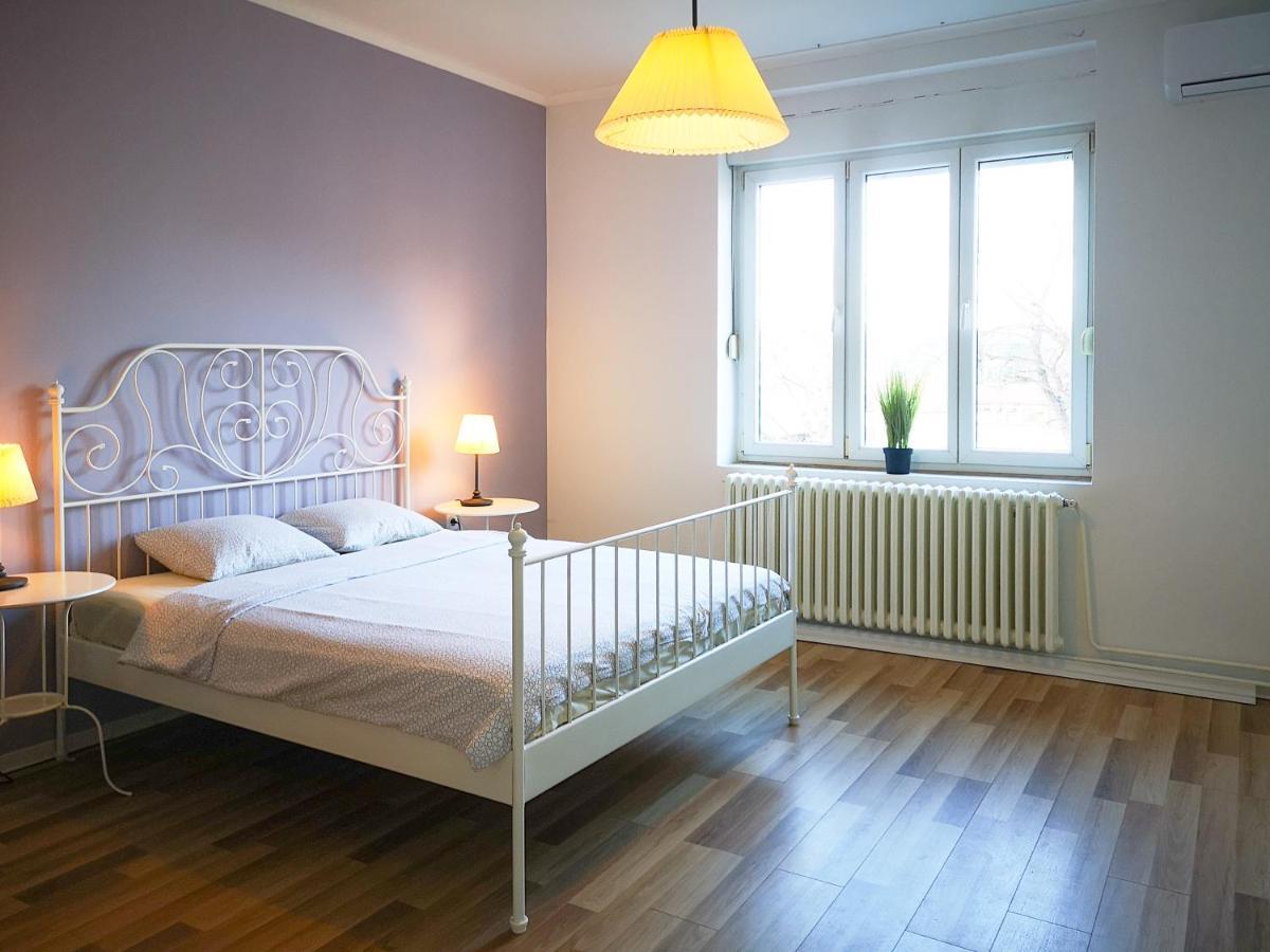 Filinhome Stefanovica Suite 8 Нови Сад Екстериор снимка