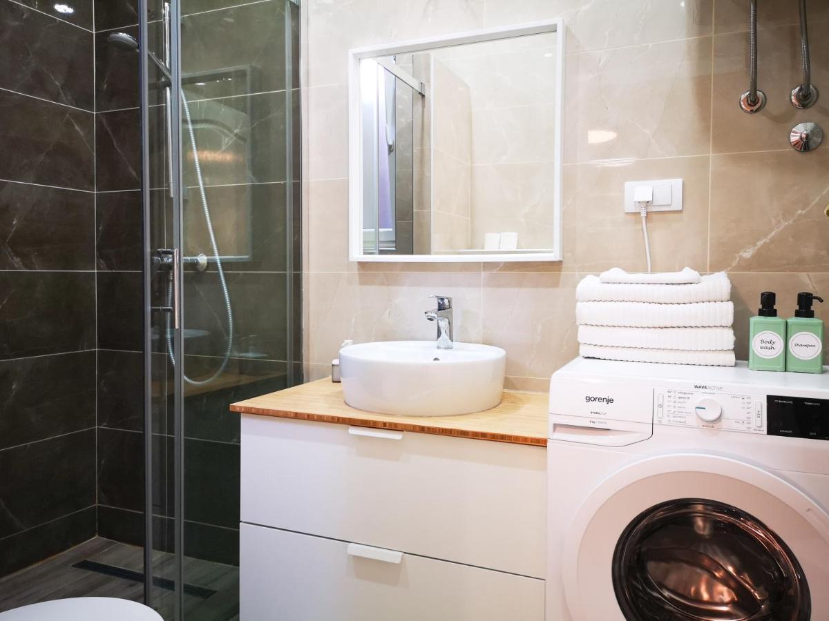 Filinhome Stefanovica Suite 8 Нови Сад Екстериор снимка