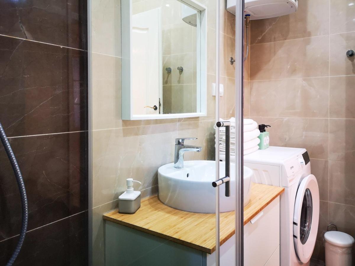 Filinhome Stefanovica Suite 8 Нови Сад Екстериор снимка