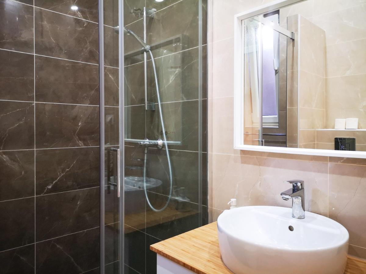 Filinhome Stefanovica Suite 8 Нови Сад Екстериор снимка